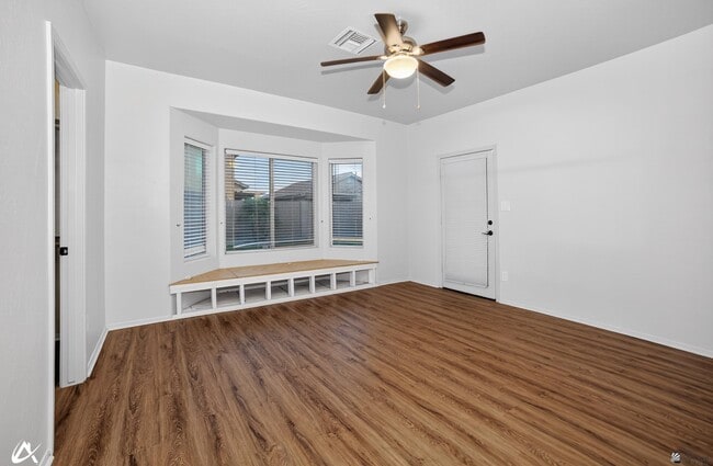 Building Photo - 2523 S 41st Ave