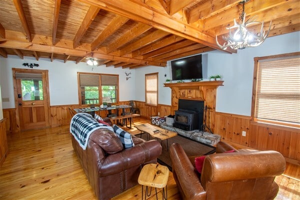 Building Photo - 328 Sharp Top Cir