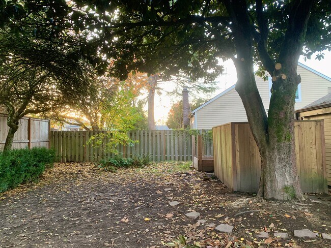Building Photo - 20220 SW Imperial St