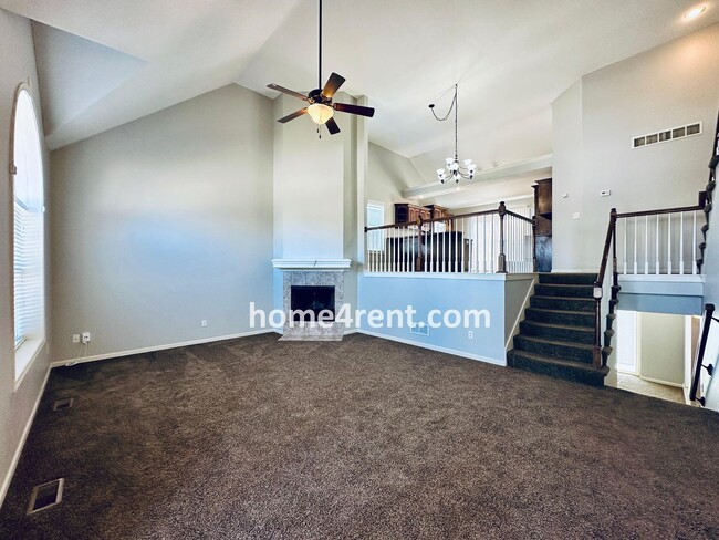 Building Photo - Wonderful Four Bedroom/Three Full Bath Hom...