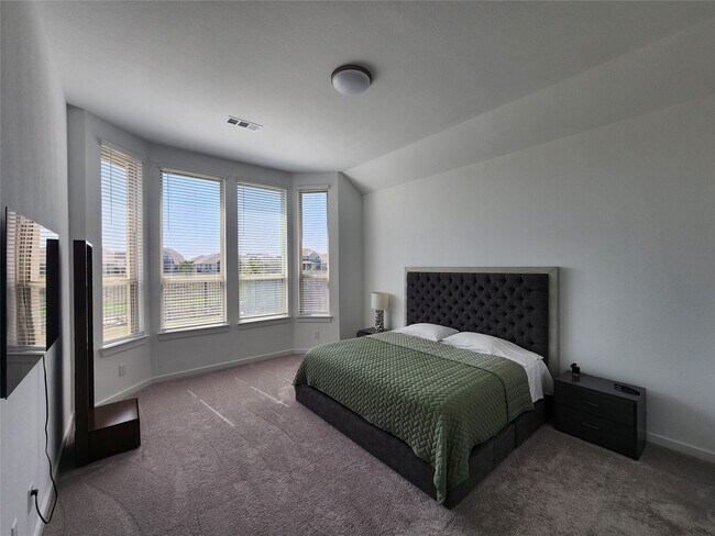 Building Photo - 24823 Hibiscus Gdn Wy