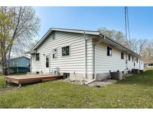 Building Photo - 1072 Glenhill Rd