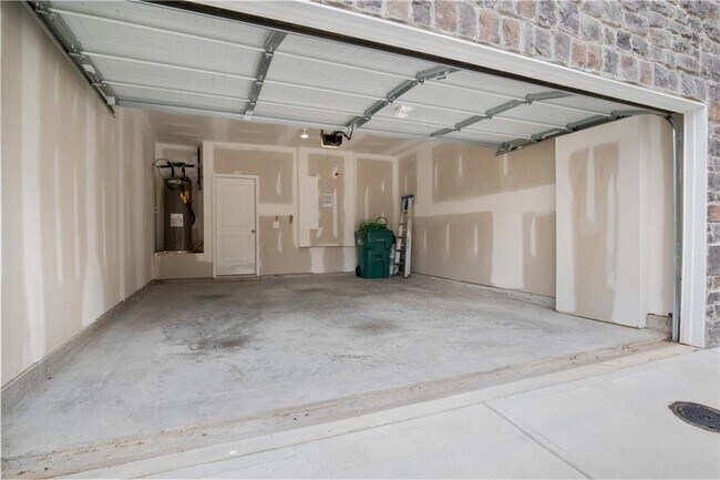 Building Photo - 239 Turner Ln