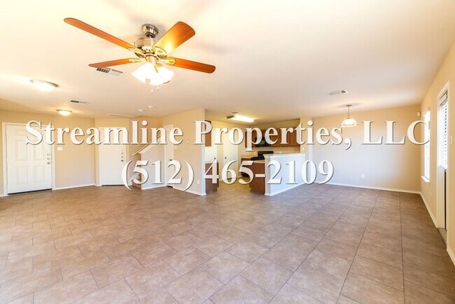 Building Photo - Beautiful 4 bedroom home in Del Valle!