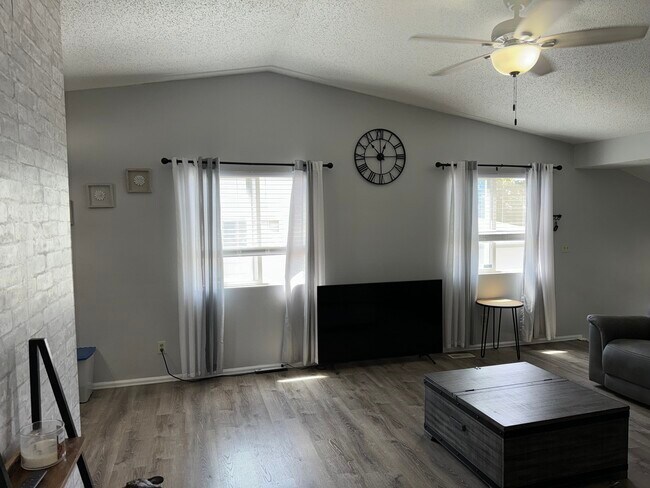 Building Photo - 4666 Witches Hollow Ln