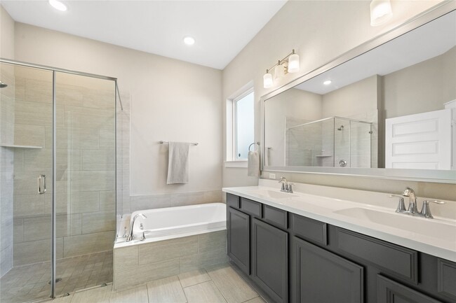 Building Photo - 28743 Havenwood River Rd