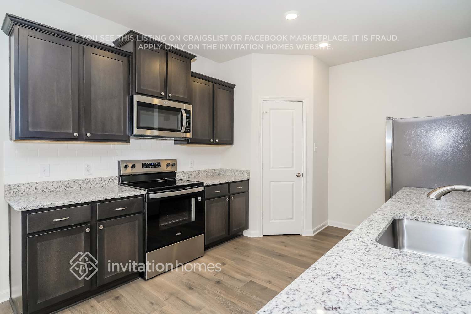 Building Photo - 10028 Pilot Pl