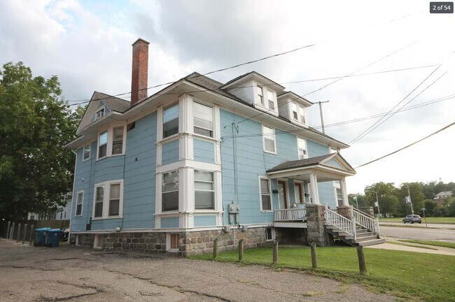 Building Photo - 753 Academy St