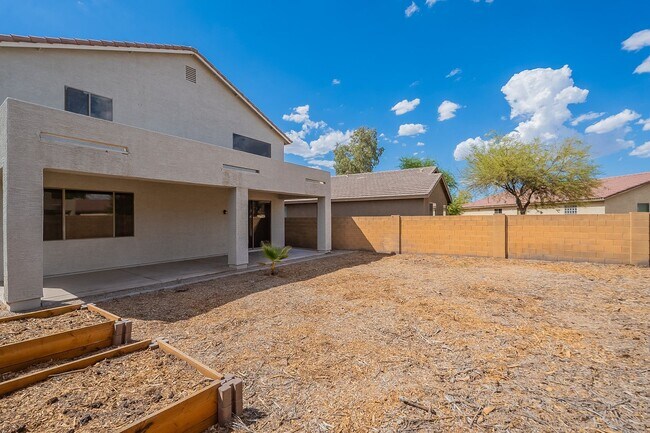 Building Photo - Stunning Two Story in Laveen!
