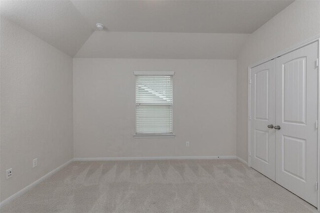 Building Photo - 314 Trillium Dr