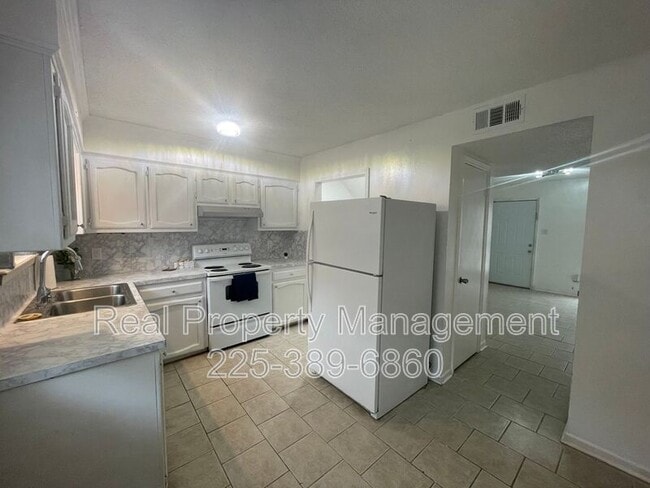 Building Photo - 1511 Cristy Dr