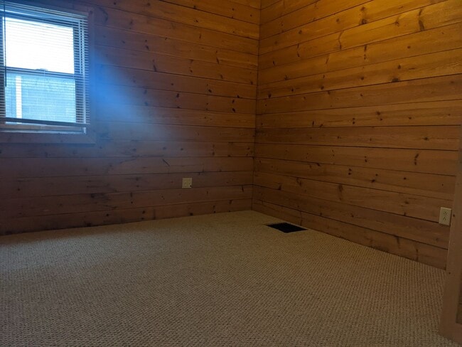 Building Photo - 802 Cottage St