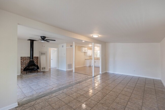 Building Photo - 1822 Arroya Vista Dr