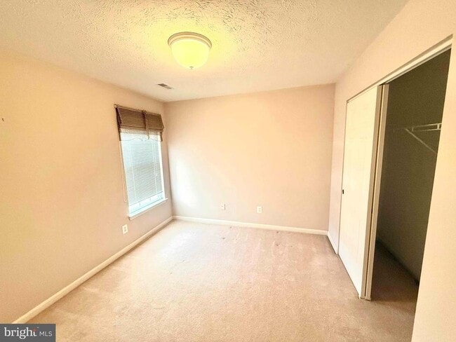 Building Photo - 3306 Woodspring Dr