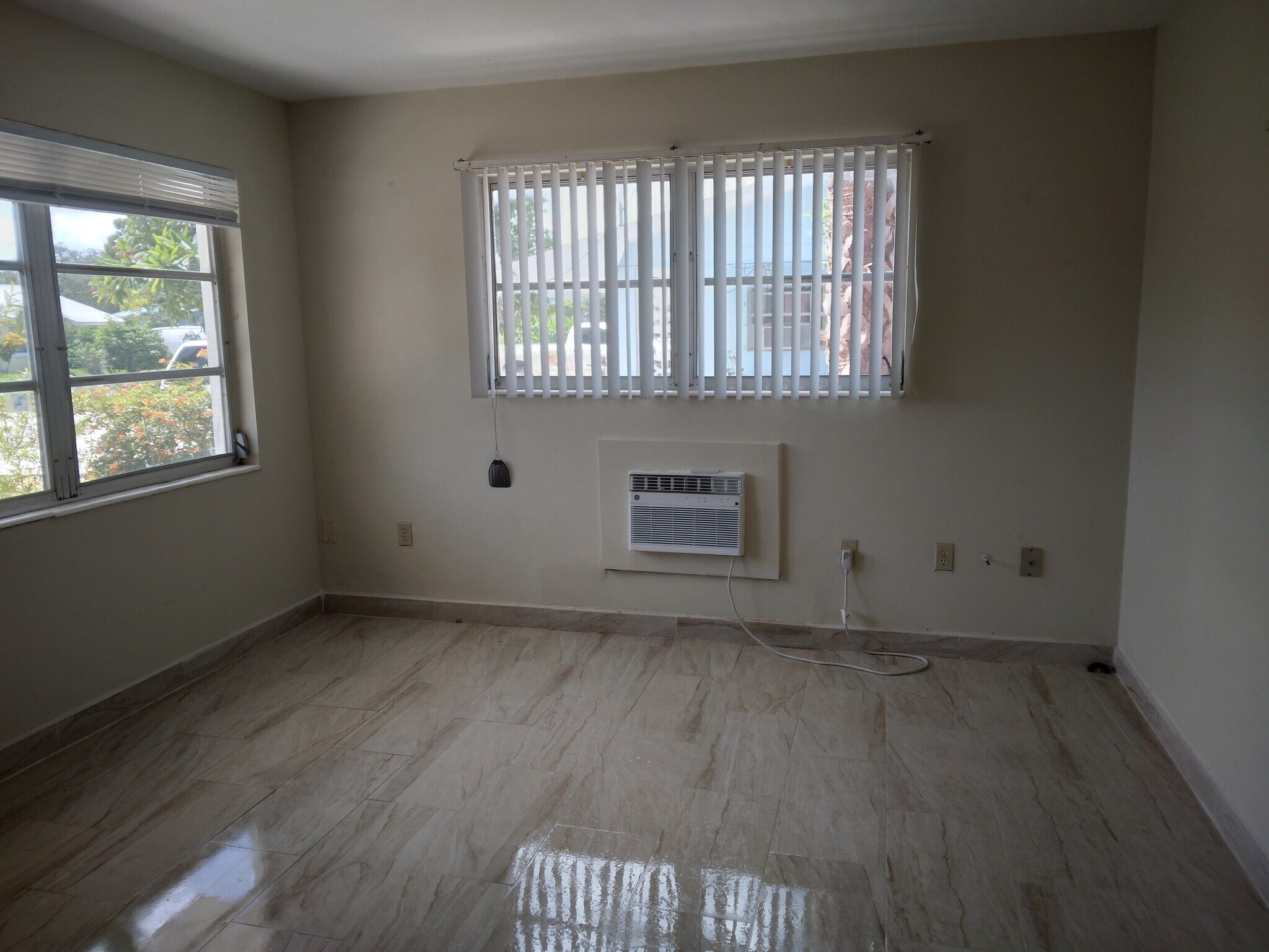 Building Photo - 27677 Okeana St