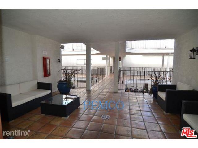 Building Photo - 3111 4th St