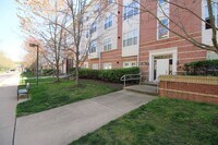 Building Photo - Beautiful 1BD/1BA condo