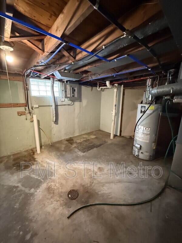 Building Photo - 1238 Hoyt Dr