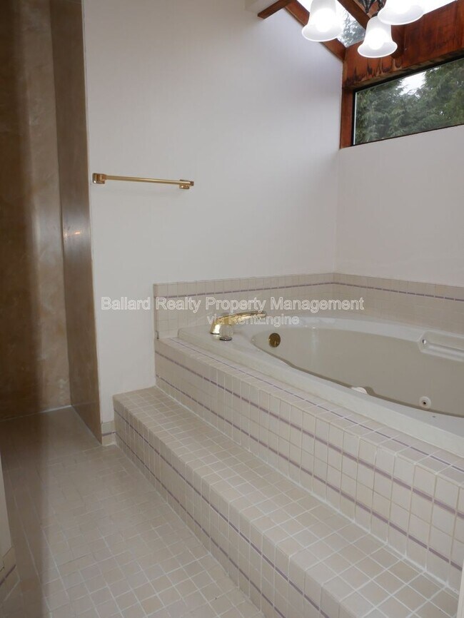 Building Photo - 8615 23rd Ave NW