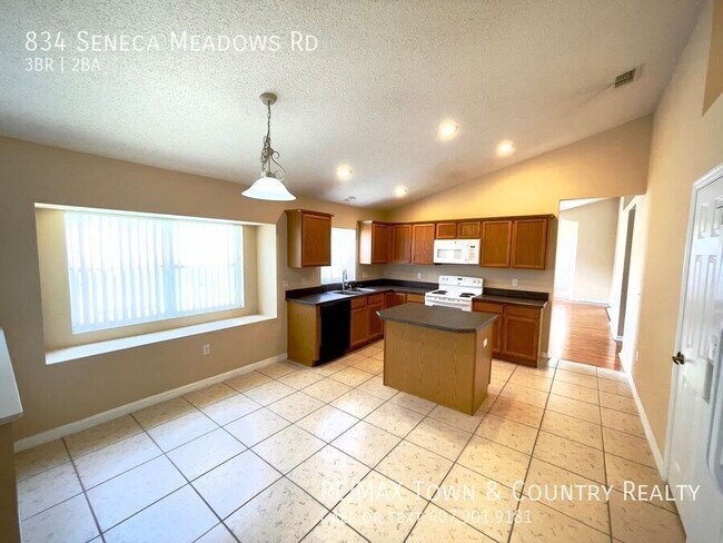 Building Photo - 834 Seneca Meadows Rd