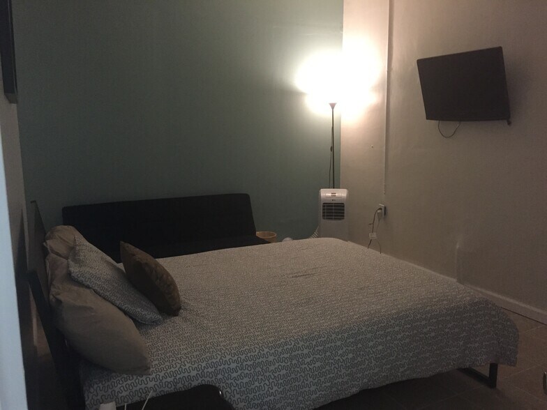 Building Photo - 13631 SW 136th Pl