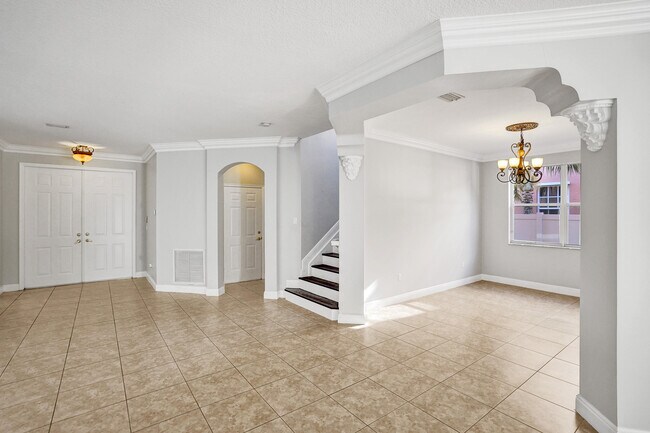 Building Photo - 2804 Shaughnessy Dr