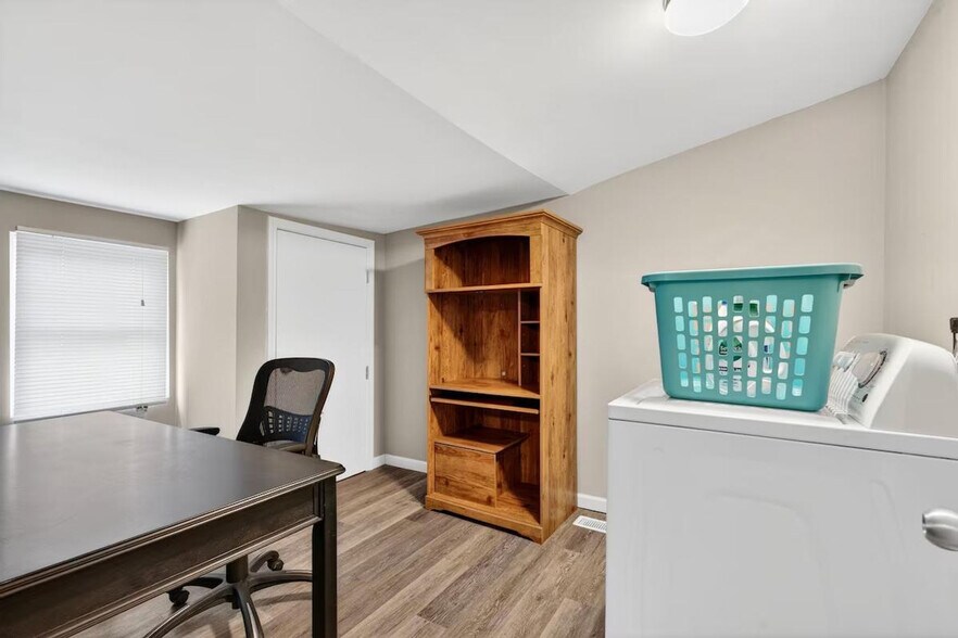 Building Photo - 7778 Folk Ave