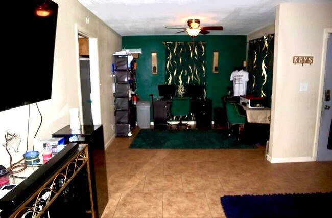 Building Photo - 5715 Hirondel