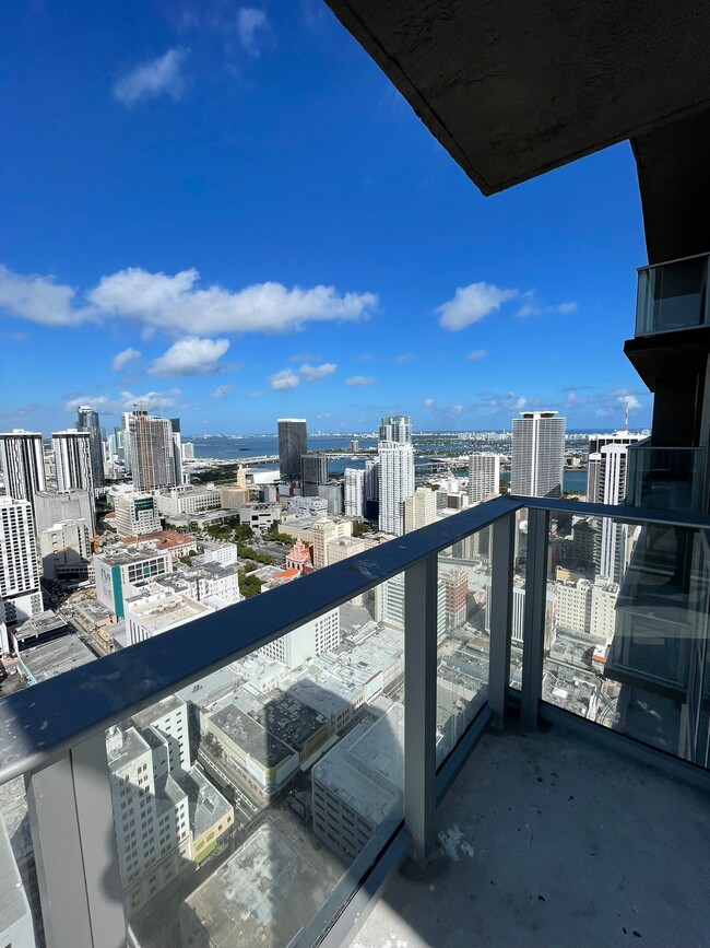Building Photo - 155 S Miami Ave