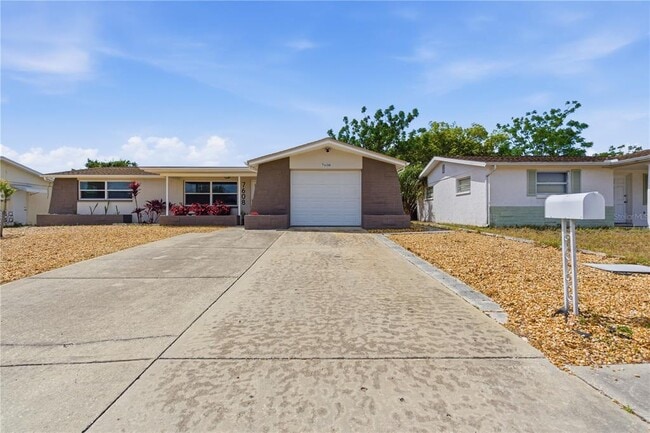 Building Photo - 7608 Sue Ellen Dr