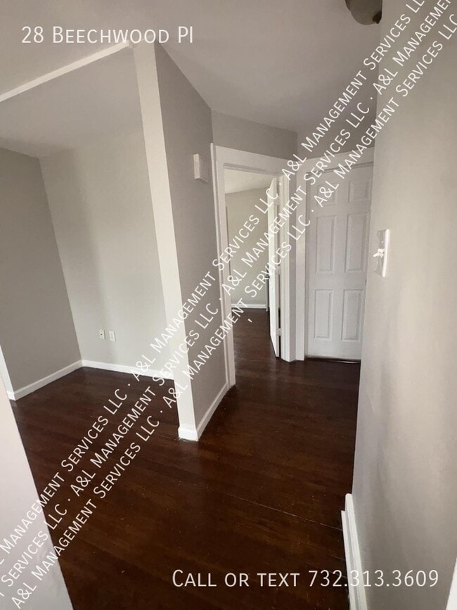 Building Photo - 28 Beechwood Pl