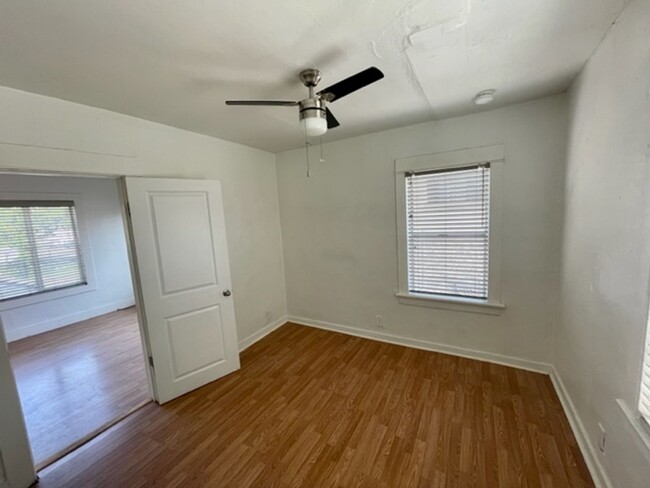 Building Photo - 2-BR Upstairs Unit with Garage in Heart of...