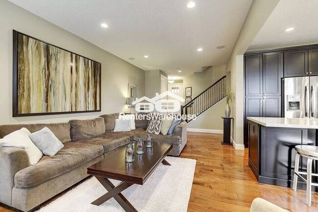 Building Photo - Executive Townhome in Stonemills Community...