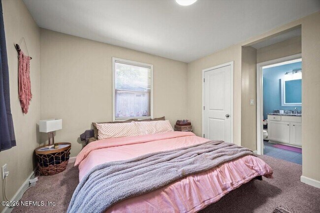 Building Photo - 2032 Inwood Terrace