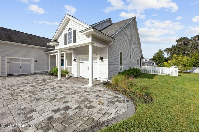 Building Photo - 1842 Paradise Moorings Blvd
