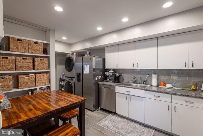 Building Photo - 3202 Old Post Dr