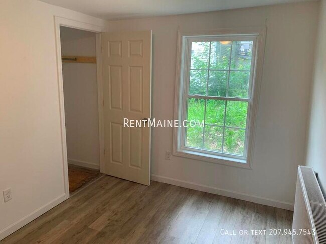 Building Photo - 27 Margin St