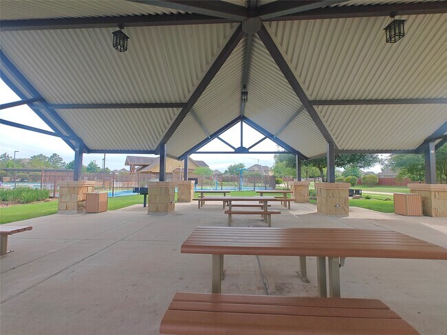 Building Photo - 26046 Quiet Field Ct