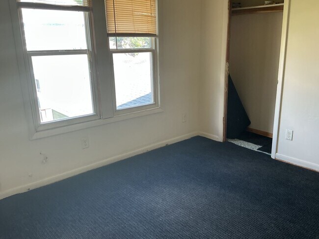Building Photo - 3133 W Clybourn St