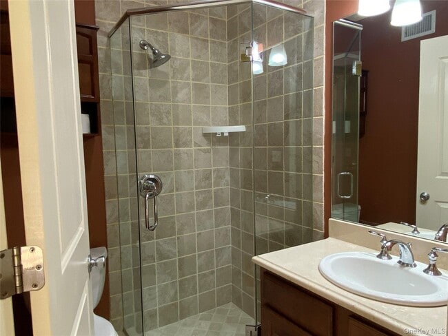 Building Photo - 16 Nicole Ct