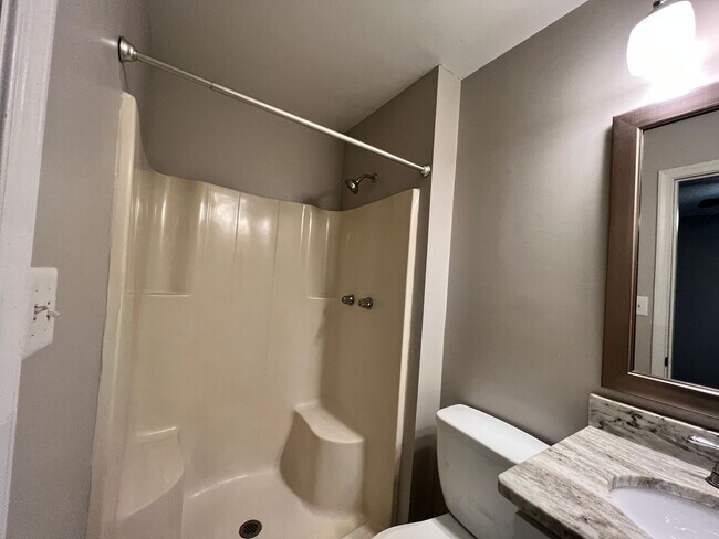 Building Photo - Four bedroom home in Norfolk - Beautiful Backyard