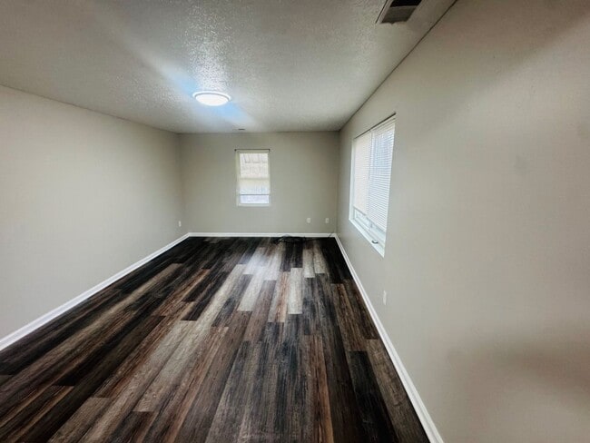 Building Photo - 20151 Crystal