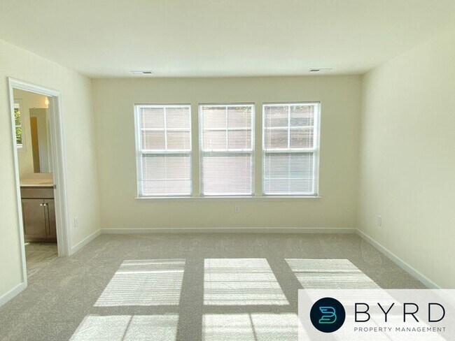 Building Photo - 18549 Palisades Rdg