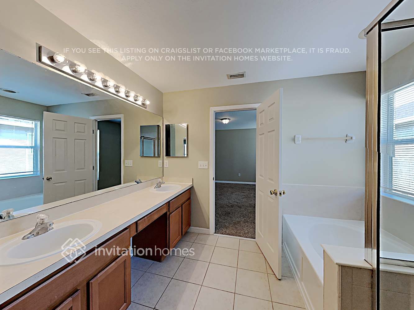 Building Photo - 12125 Fern Blossom Dr