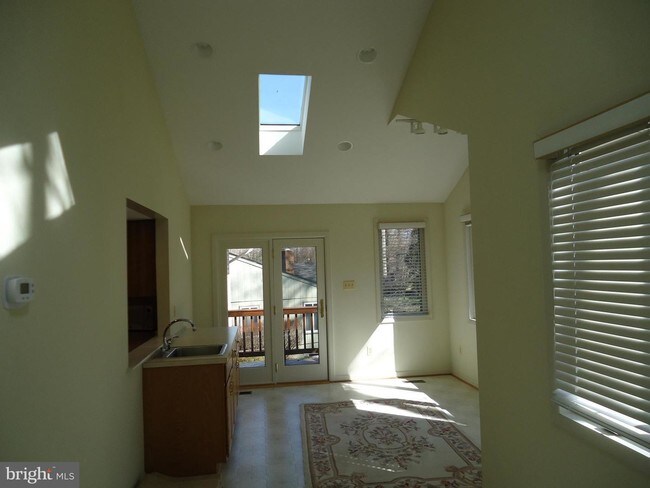 Building Photo - 8727 Litwalton Ct