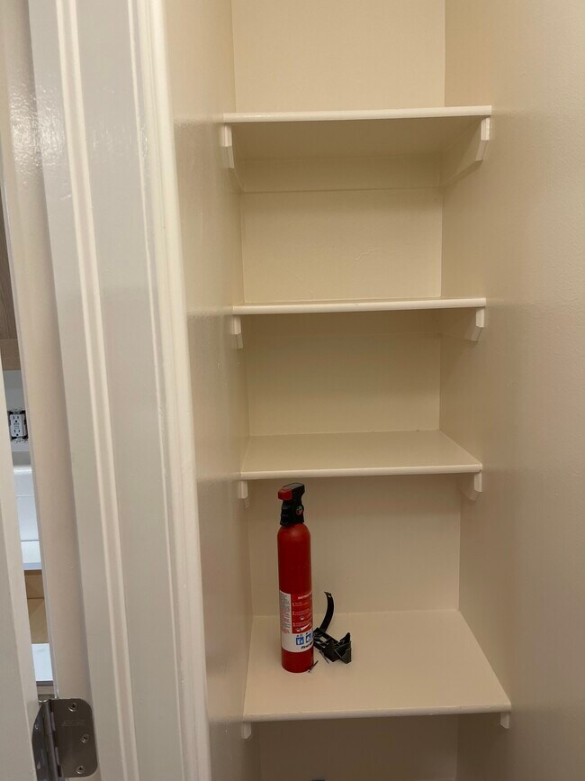 Building Photo - 85 W 1400 S