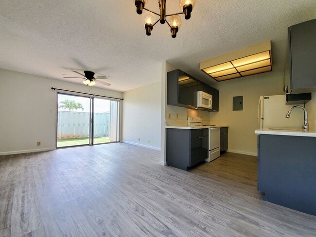 Primary Photo - Rarely available! Upgraded ground floor 2b...