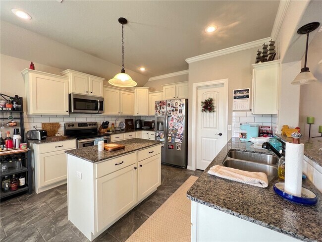 Building Photo - 3697 Serenity St