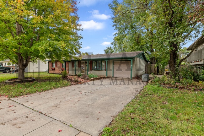 Building Photo - 913 N Wilbur Ln