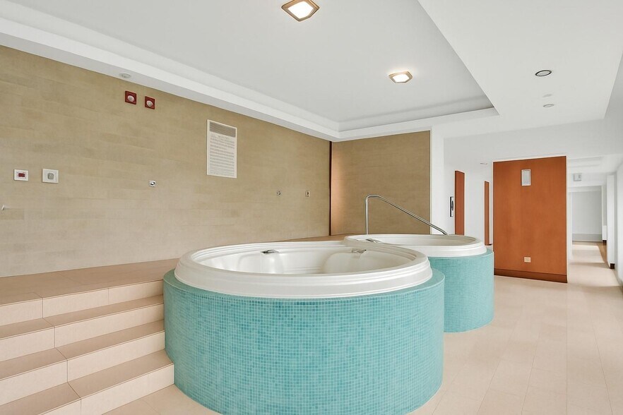 Building Photo - 41 SE 5th St